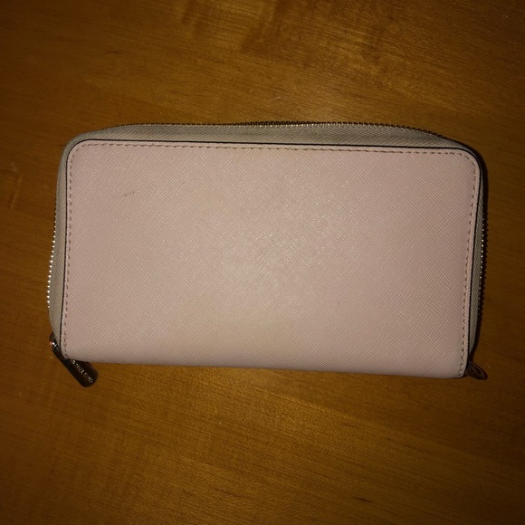 Michael Kors Wallet - Picture 2 of 3
